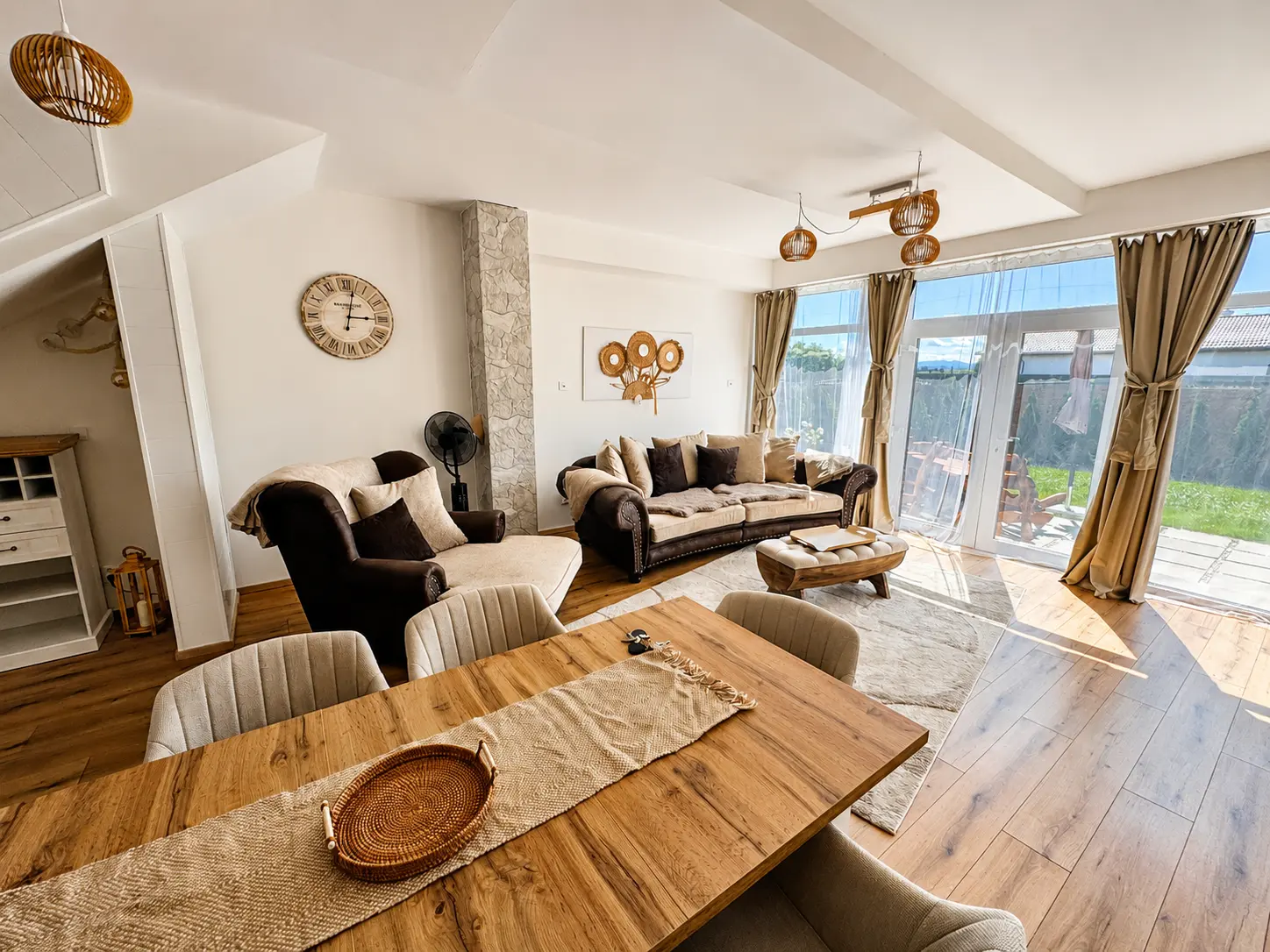 Chalet Sokol — Obývačka a jedáleň